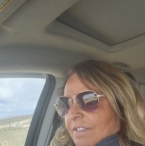 Meet your Posher, Brenda